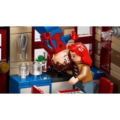6. LEGO Marvel Super Heroes 76317 – Peter Parkers Wohnung