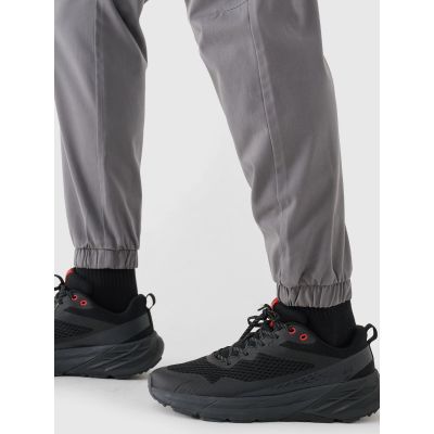 3. Lässige Jogginghose für Herren 4F 4FWMM00TTROM0944-25S
