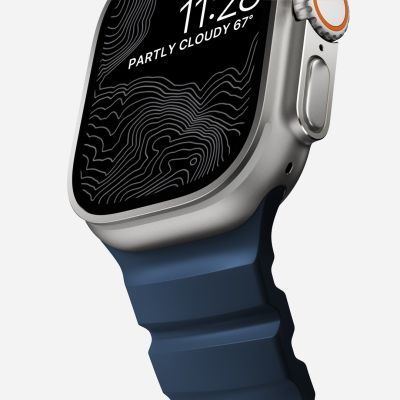 4. Nomad Rocky Point Armband aus Naturleder und Titan