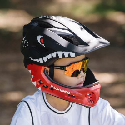 3. Rockbros TT-32006 Shark Kinderfahrradhelm mit abnehmbarem Kinnschutz, Größe S (48-52) – Schwarz