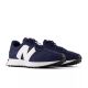 10. New Balance M MS327CNW Schuhe