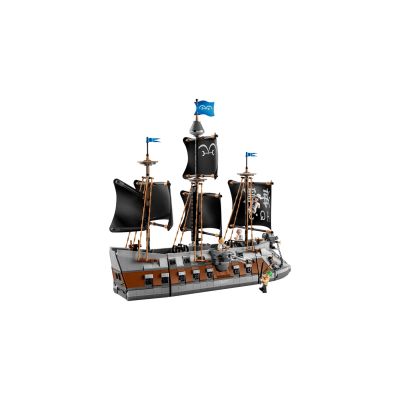 7. LEGO One Piece 75646 – Garps Schiff