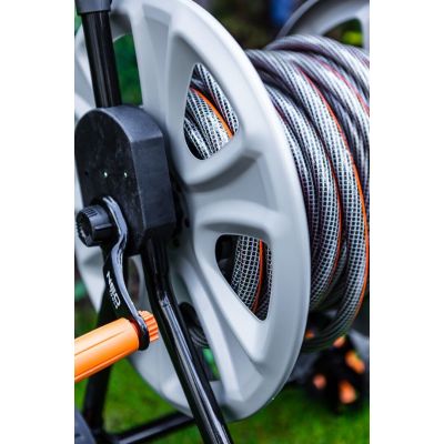 4. Neo Tools Gartenschlauch 3/4" x 30 m 6-lagig