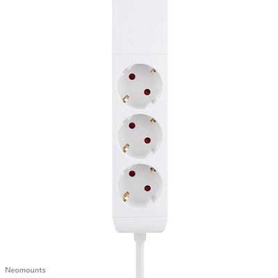 7. Neomounts DS22-840WH6 1,4 m 3-fach Steckdosenverteiler, weiß für den Innenbereich
