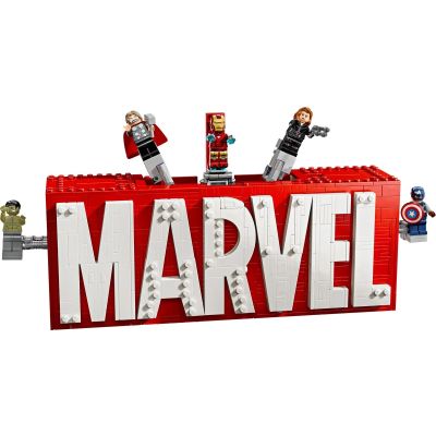 3. LEGO MARVEL SUPER HEROES 76313 MARVEL Logo mit Minifiguren