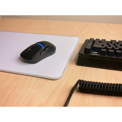 25. Glorious Gaming Model D3 Kabellose Maus für Rechtshänder, RF-Funk, optisch, 30000 DPI