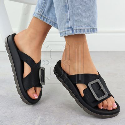 8. Zaxy RR285078 W INT2136B Flip-Flops