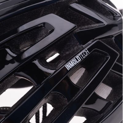 3. PELETON Helm