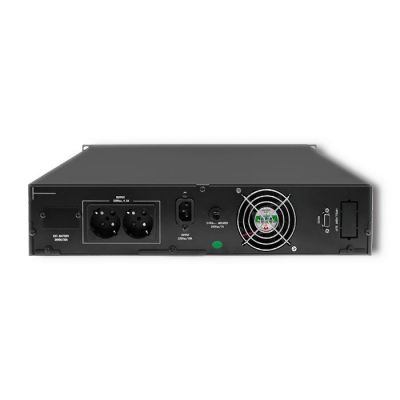 2. QOLTEC Rack-USV | 1 kVA | 800 W | LCD