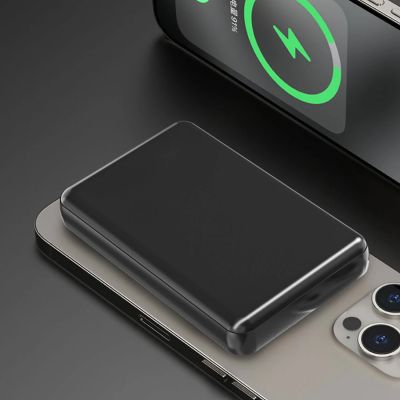 4. Dudao K14S Magnetische Powerbank 20W 5000mAh 1x USB-A 1x USB-C - Schwarz