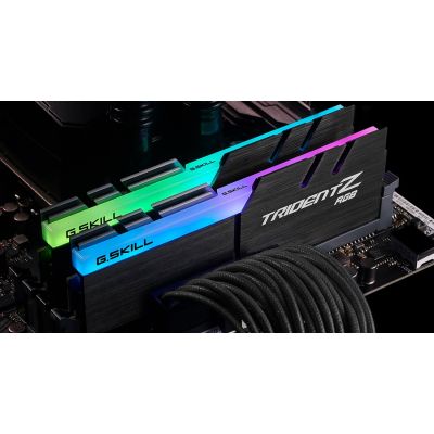 10. G.SKILL TridentZ RGB F4-3600C16D-16GTZRC Speicherkit (DDR4 DIMM; 2 x 8 GB; 3600 MHz; CL16)