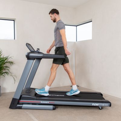 13. FLOW FITNESS ELEKTRISCHES LAUFBAND RUNNER DTM2500