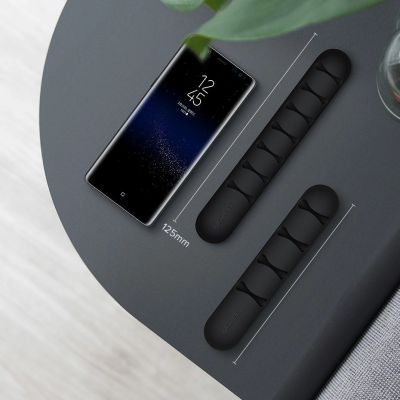 10. Ugreen 30762 selbstklebender Organizer für 4 Kabel – schwarz (2 Stk.)