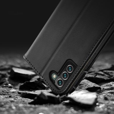 9. Dux Ducis Hivo Leather Flip Cover Echtleder Geldbörse für Karten und Dokumente Samsung Galaxy S22+ (S22 Plus) Schwarz