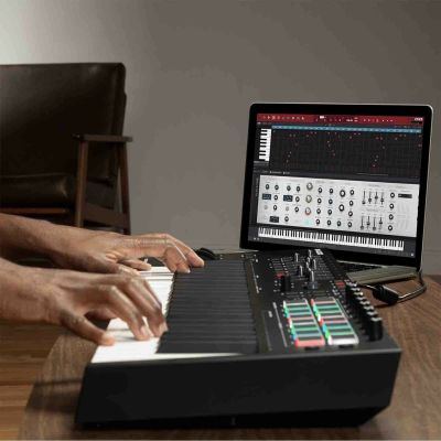 12. M-AUDIO Oxygen PRO 49 - Keyboard-Controller