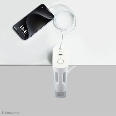 16. Neomounts DS22-840WH6 1,4 m 3-fach Steckdosenverteiler, weiß für den Innenbereich