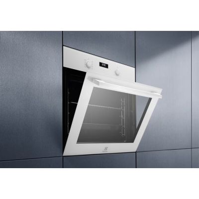 3. ELECTROLUX EOF5F50BV Backofen