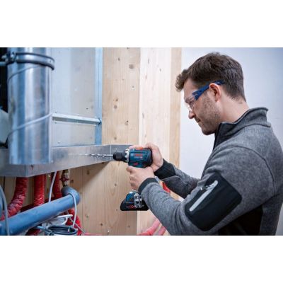 27. Bosch Combi-Kit 4 Geräte 18V Batterie