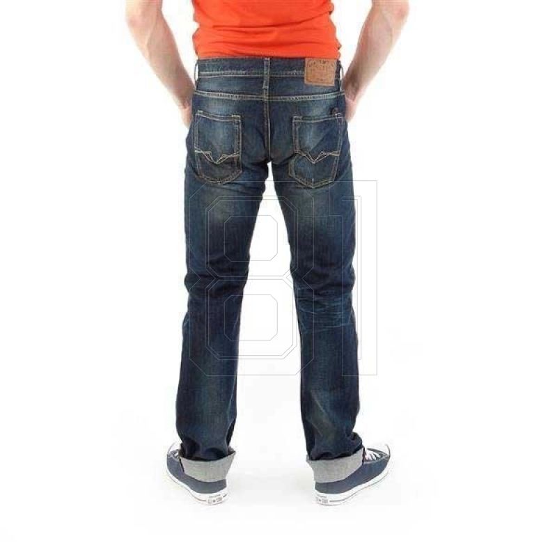 6. Guess Ventura Jeans M M14078D0EL0-SPTY