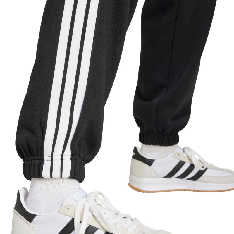 16. adidas Essentials 3-Streifen Fleece Loose-Fit Hose W JE1276