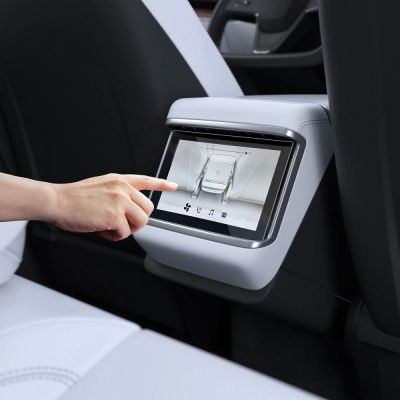 5. Spigen Glas.tR Schlankes gehärtetes Glas für Tesla Model X 2022 / Model S 2021 – Schwarz
