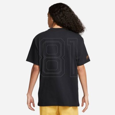 5. Nike Sportswear Sole Craft T-Shirt M DR7963 010