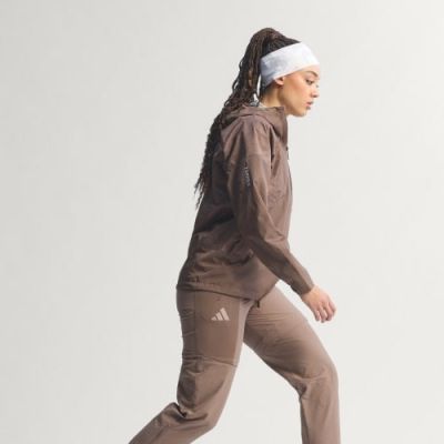 9. Damenjacke adidas TERREX Xperior 2.5L Hybrid Primeknit Climaproof Jacket – Trace Brown, Größe: L