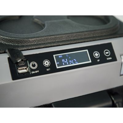 14. 42-Liter-Reisekühlschrank mit Kompressor von Blow für Autos