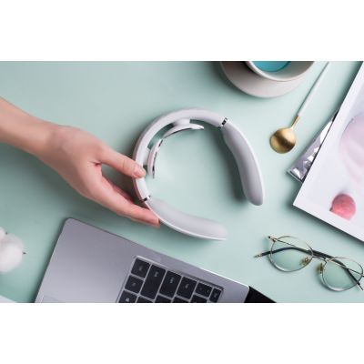 9. Nackenmassagegerät weiß 4356E SKG