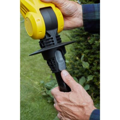 7. Stanley FATMAX SFMCPH845M1-QW Elektrische Heckenschere mit Doppelklinge, 4,1 kg