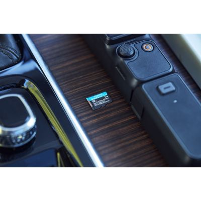 3. KINGSTON microSDXC Canvas Go Plus 1 TB + Adapter