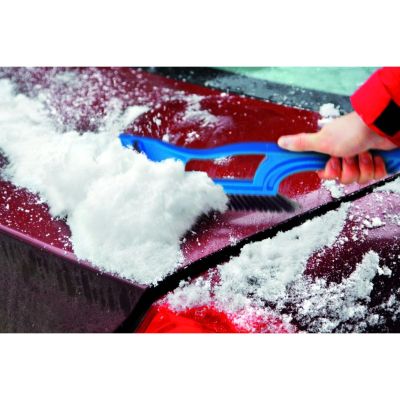 4. ICE CAR 1 BLAUER EISSCHABER