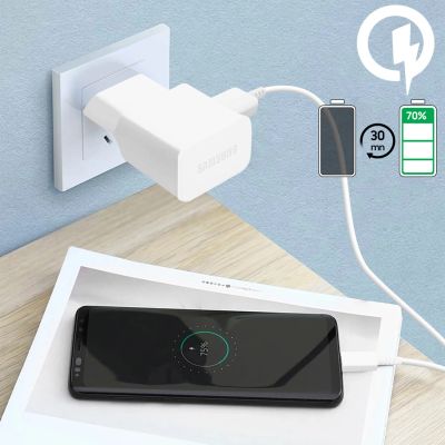 4. Samsung EP-TA200EWE USB-A 15W Wandladegerät mit EP-DR140AWE USB-A - USB-C Kabel (OOB Bulk - Ersatzverpackung) - weiß