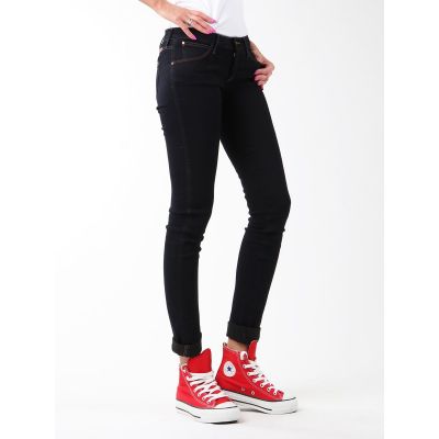 2. Wrangler Courtney Skinny Jeans W23SBV79B