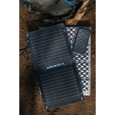16. Xtorm XR2S14 Universelles Solar-Ladegerät für Mobilgeräte, Schwarz, für den Außenbereich