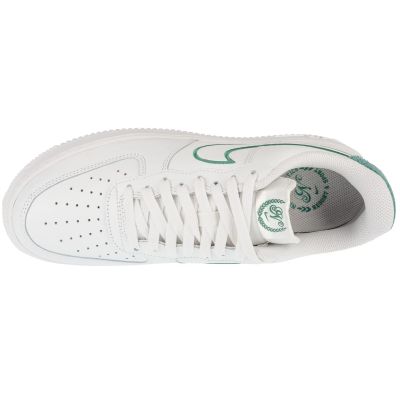 3. Nike Air Force 1 07 LV8 M FN8349-100 Schuhe
