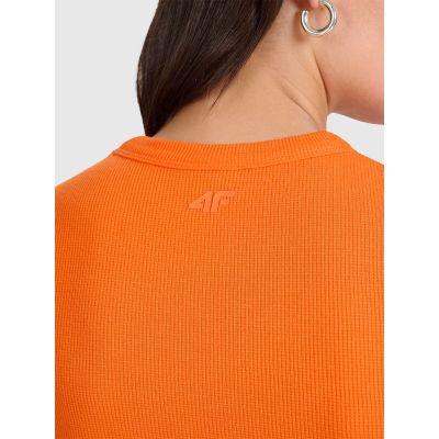 4. Schmales Waffelstrick-T-Shirt für Damen 4F 4FRSS25TTSHF2749-70S