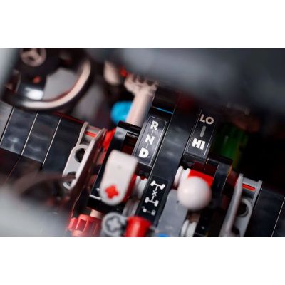 26. LEGO Technic 42177 Mercedes-Benz G 500 PROFESSIONAL Linie