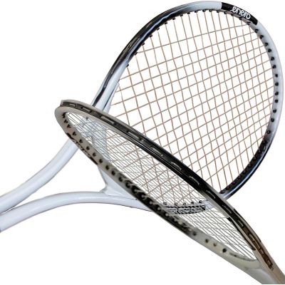 3. 4-IN-1-TENNISSET: SCHLÄGER, 2 BÄLLE, ENERO-ARMBAND-SET
