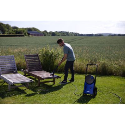 9. NILFISK CORE 140-6 PowerControl Waschmaschine – Terrasse