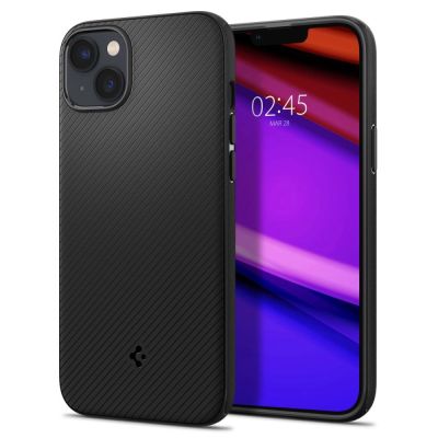 19. Spigen Mag Armor Hülle für iPhone 14 Plus – Mattschwarz