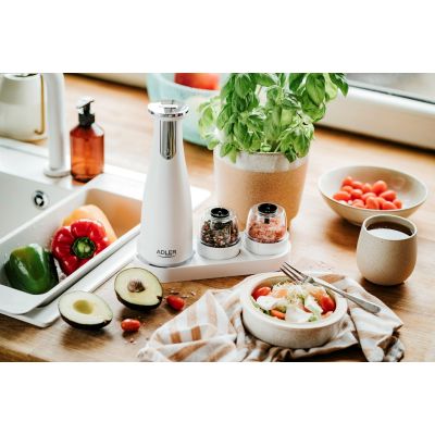 9. ADLER AD 4449w weißes Gewürzmühlen-Set