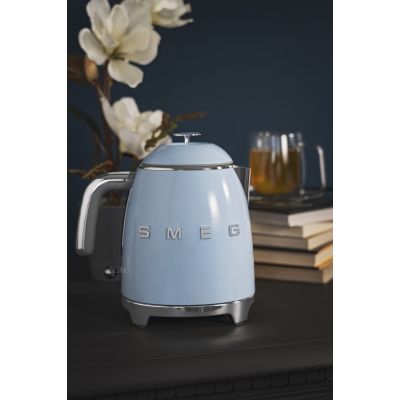 9. SMEG Wasserkocher KLF05PBEU 0,8 l pastellblauer Mini-Wasserkocher