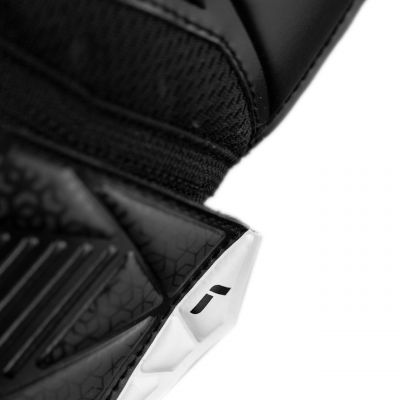 6. Reusch Attrakt Resist Jr 5572615 7700 Torwarthandschuhe